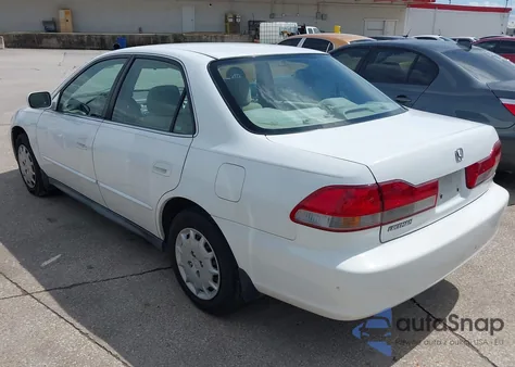 2002 Honda Accord 2.3 Lx z USA, uszkodzony, nr VIN 1HGCG56482A067556